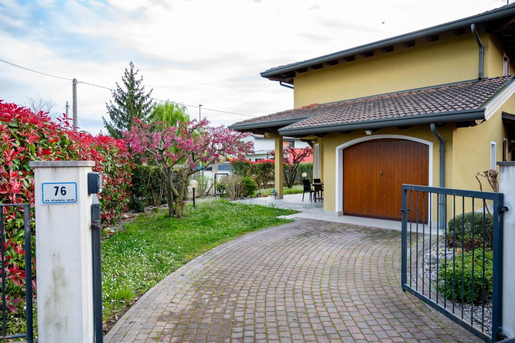 Residence Stradella Verde Staranzano Exteriör bild